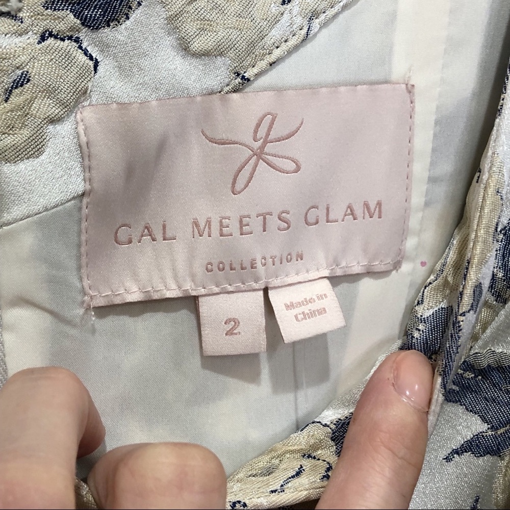 Gal Meets Glam Blue and White Floral Dress - Picture 14 of 15